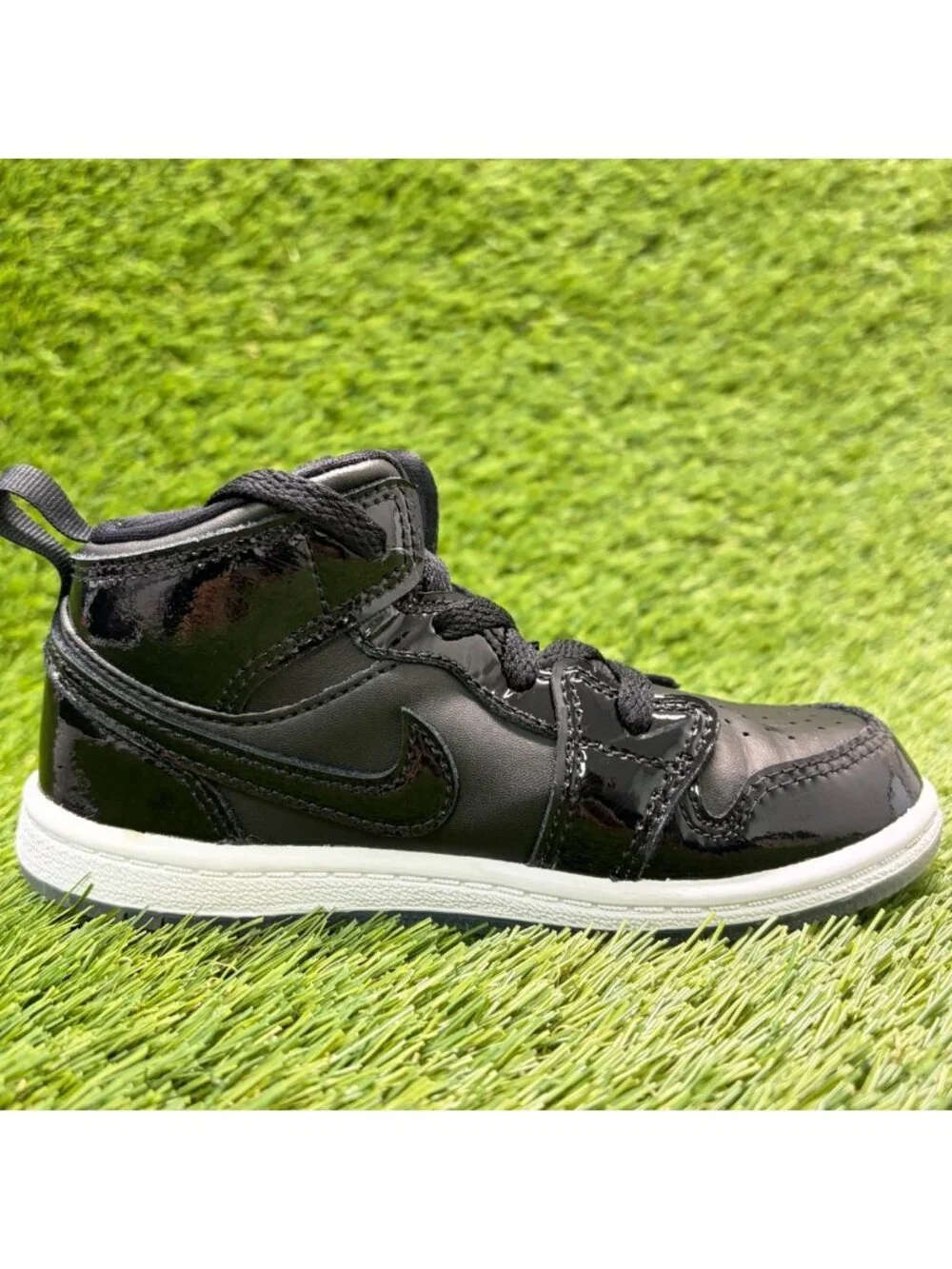 Nike Air Jordan 1 Mid SE Space Jam Black Boys Size 10C Athletic Shoes Sneakers